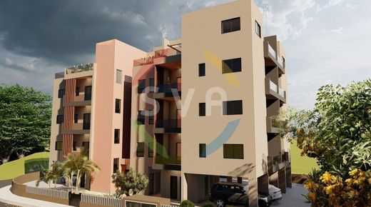 Residential complexes in Káto Polemídia, Limassol District