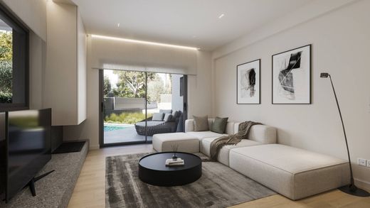 Casa Unifamiliare a Káto Kifisiá, Nomarchía Athínas