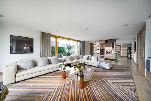 Apartment in London, Greater London