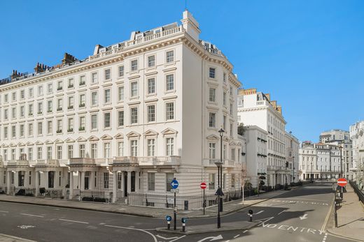Apartment / Etagenwohnung in London, Greater London