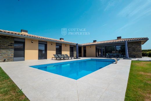 Luxury home in Navata, Province of Girona