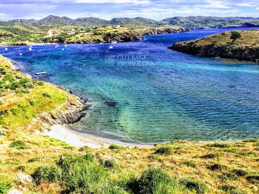 Arsa Cadaqués, Província de Girona