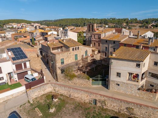Townhouse in Garrigoles, Province of Girona