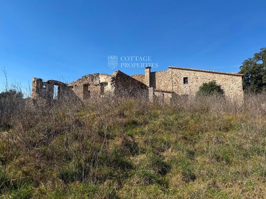Rustik ya da çiftlik Darnius, Província de Girona