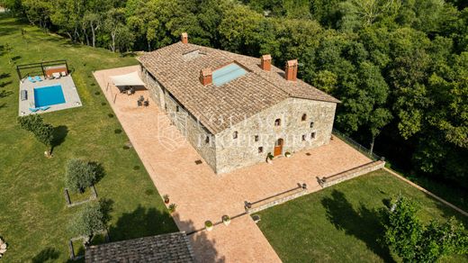 Rustico o Casale a la Cellera de Ter, Girona