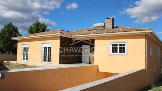 Luxury home in Vila Verde da Raia, Chaves