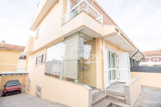 Terraced house in Canidelo, Vila Nova de Gaia