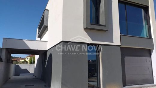 Semidetached House in São Félix da Marinha, Vila Nova de Gaia
