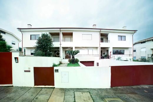 Villetta a Schiera a Ferreiros, Braga