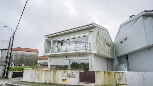 Mehrfamilienhaus in Pedroso, Vila Nova de Gaia