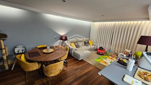 Apartment / Etagenwohnung in Madalena, Vila Nova de Gaia