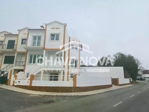 Terraced house in Ericeira, Mafra