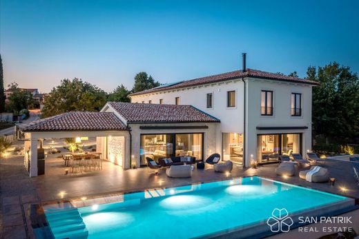 Villa Motovun, Motovun-Montona