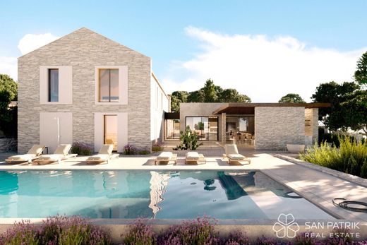Villa Svetvinčenat, Istria