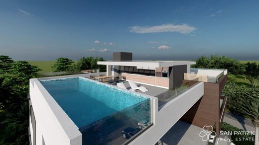 Apartment / Etagenwohnung in Nin, Zadar