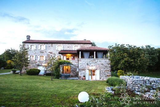 Villa Makovci, Grožnjan-Grisignana
